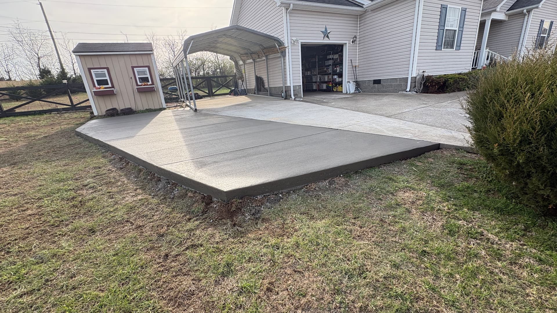 Newly poured concrete patio in Frankfort, KY